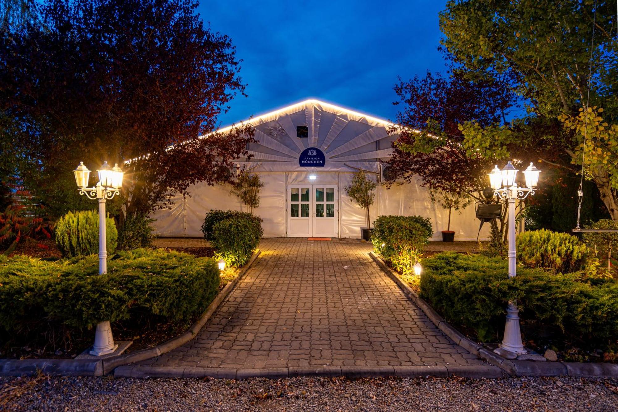 Casa Augsburg Hotell Băneşti Exteriör bild
