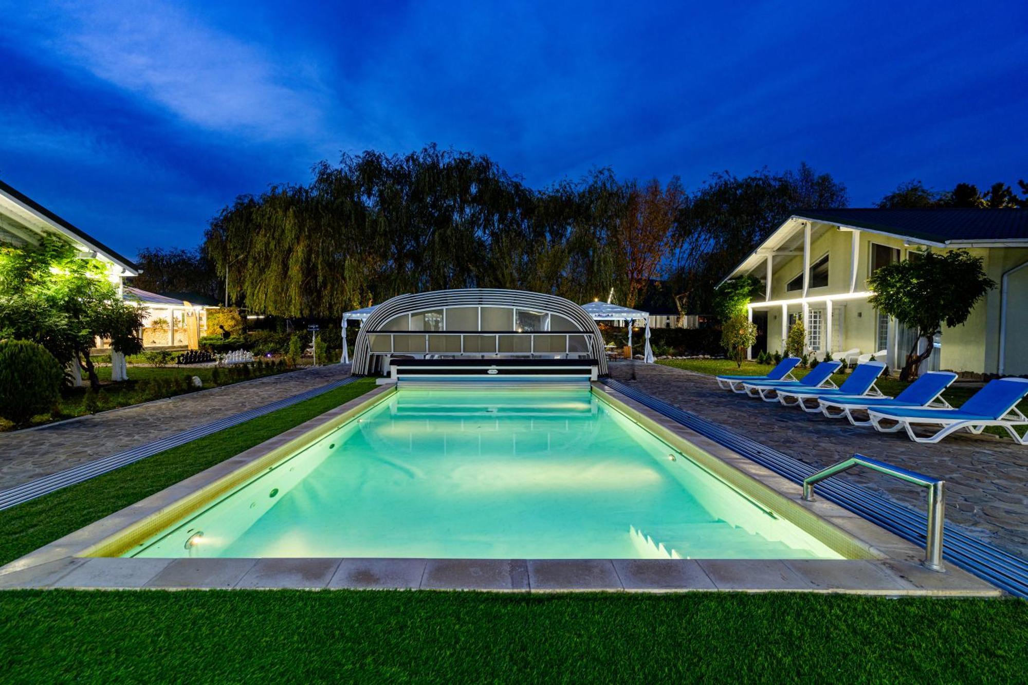 Casa Augsburg Hotell Băneşti Exteriör bild