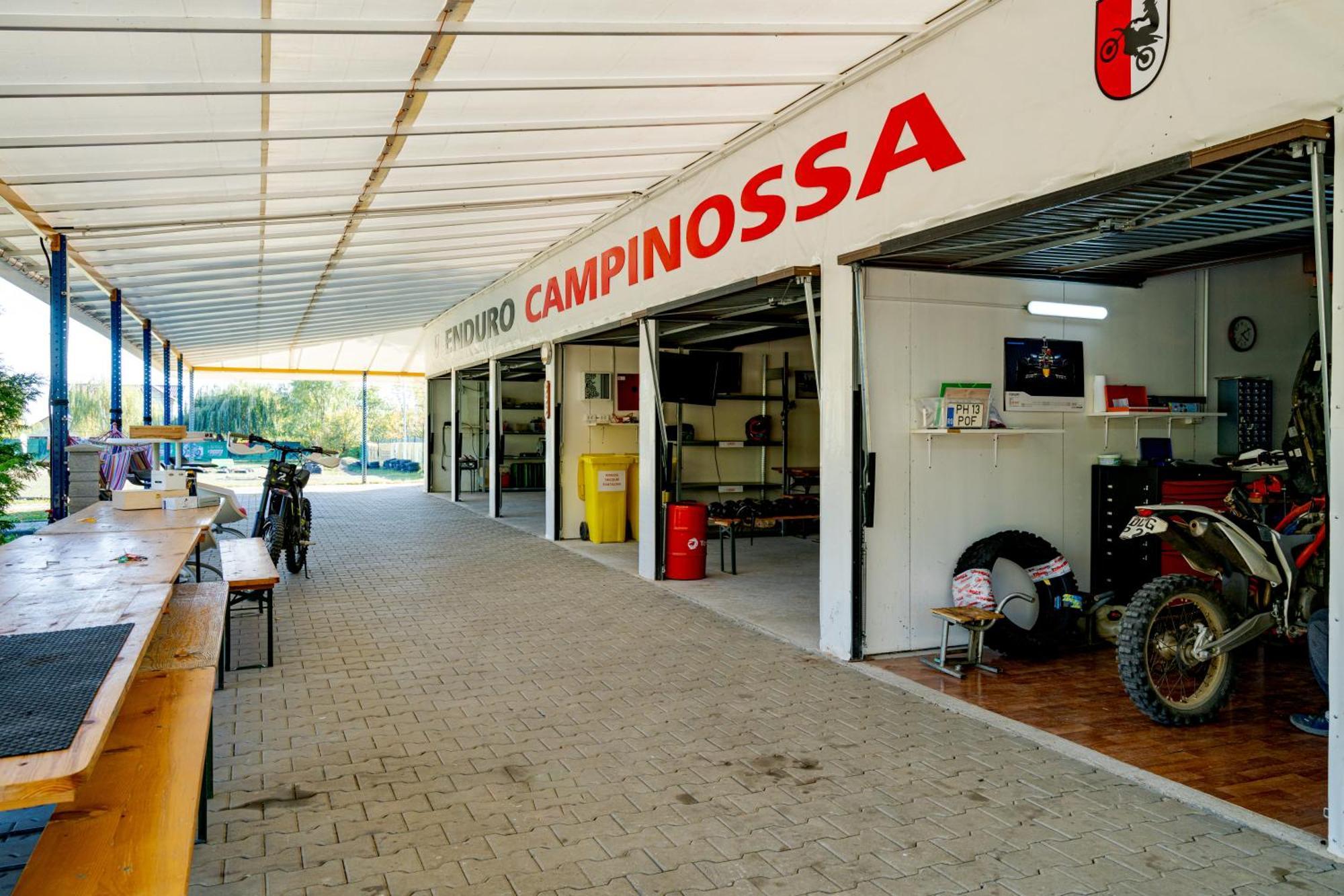 Casa Augsburg Hotell Băneşti Exteriör bild