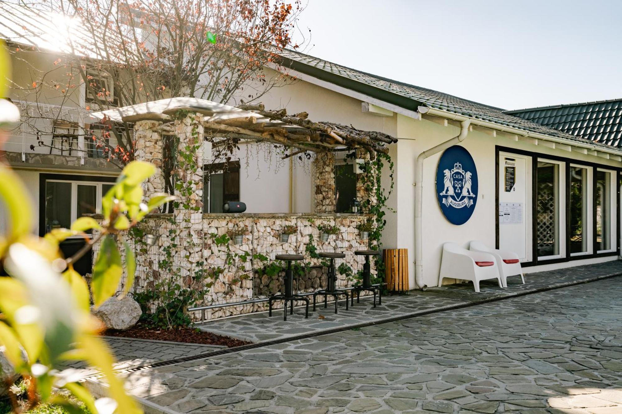 Casa Augsburg Hotell Băneşti Exteriör bild